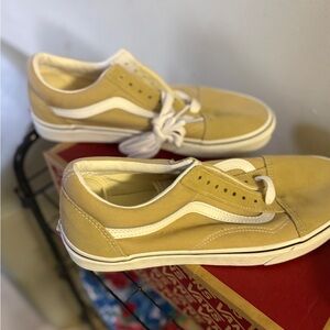 Vans Low-Top Canvas Sneakers - Yellow with White Stripe
